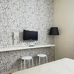 Residencia Universitaria Resa Blas De Otero * Бильбао