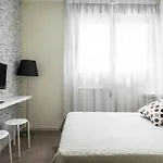 Residencia Universitaria Resa Blas De Otero * Бильбао