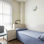 Апартаменты Residencia Universitaria Resa Blas De Otero *