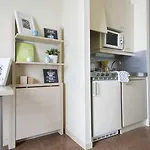 Апартаменты Residencia Universitaria Resa Blas De Otero