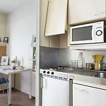 Апартаменты Residencia Universitaria Resa Blas De Otero