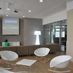 Residencia Universitaria Resa Blas De Otero * Бильбао