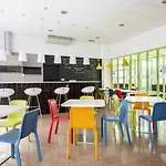 Residencia Universitaria Resa Blas De Otero Апартаменты *