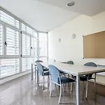 Residencia Universitaria Resa Blas De Otero * Бильбао