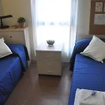 Residencia Universitaria Resa Blas De Otero * Бильбао