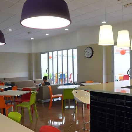 Residencia Universitaria Resa Blas De Otero Bilbao