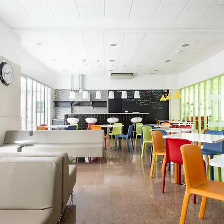 Apartment Residencia Universitaria Resa Blas De Otero