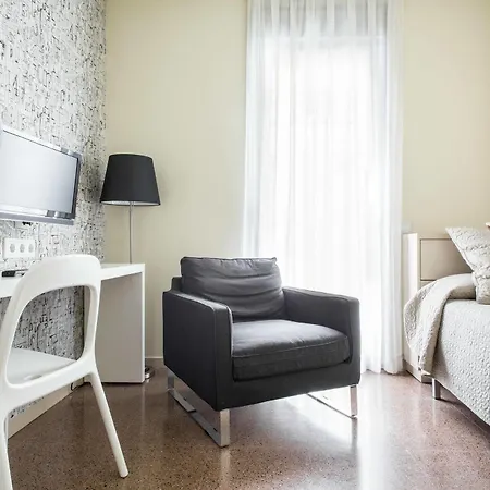 Residencia Universitaria Resa Blas De Otero Apartment *