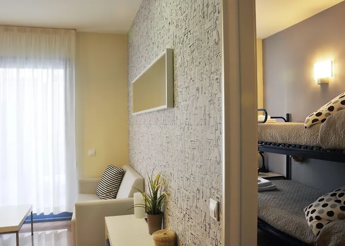 Residencia Universitaria Resa Blas De Otero * Μπιλμπάο