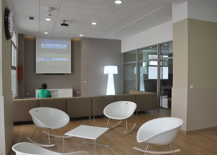 Residencia Universitaria Blas De Otero * Bilbao