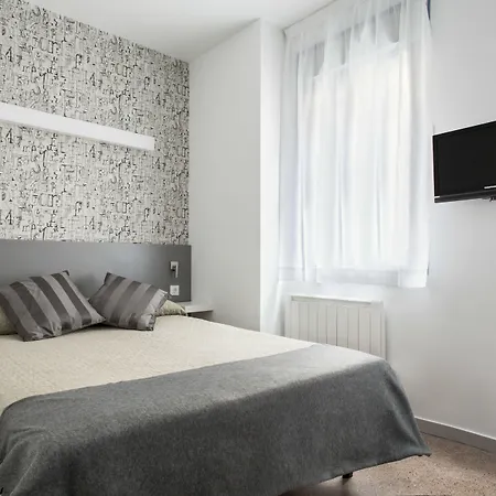 Daire Residencia Universitaria Resa Blas De Otero Bilbao