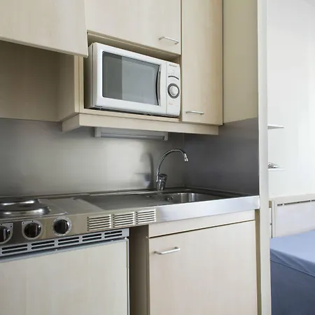 Daire Residencia Universitaria Resa Blas De Otero Bilbao