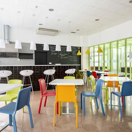 Residencia Universitaria Resa Blas De Otero Daire *