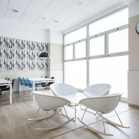 Residencia Universitaria Resa Blas De Otero * Bilbao