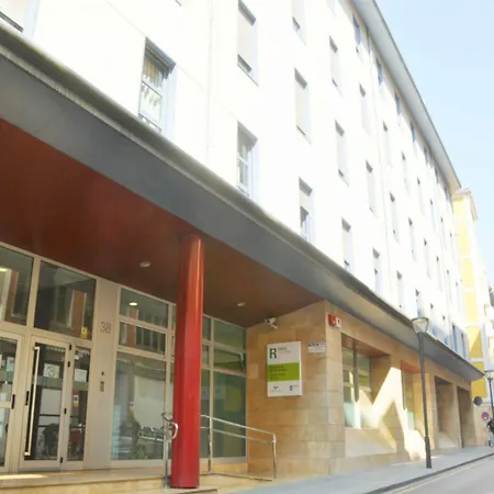 Residencia Universitaria Resa Blas De Otero *