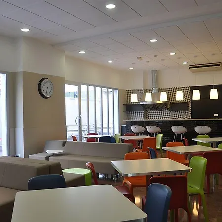 Apartmán Residencia Universitaria Resa Blas De Otero *