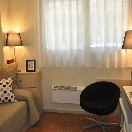 Residencia Universitaria Resa Blas De Otero * בילבאו