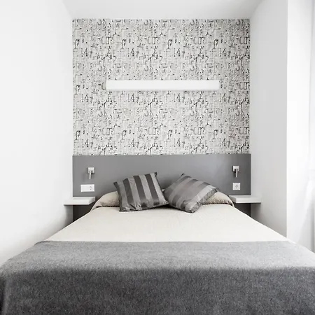 Residencia Universitaria Resa Blas De Otero *