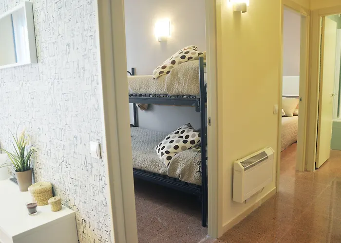 Апартаменты Residencia Universitaria Resa Blas De Otero *