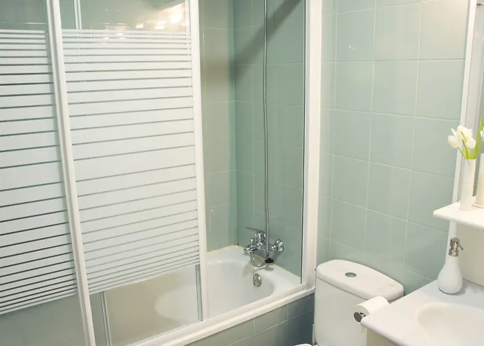 Residencia Universitaria Resa Blas De Otero Апартаменты Бильбао