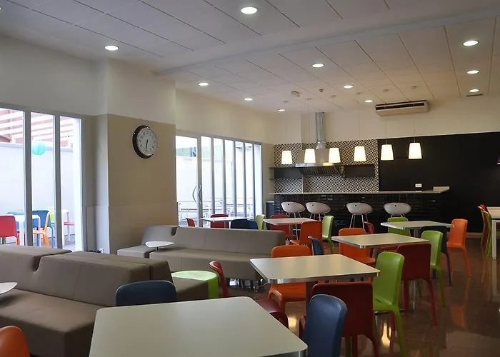 アパート Residencia Universitaria Resa Blas De Otero *