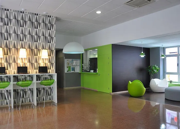 Residencia Universitaria Resa Blas De Otero Апартаменты *