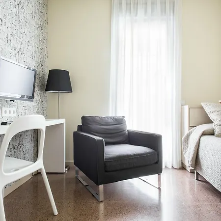 Residencia Universitaria Resa Blas De Otero * 毕尔巴鄂