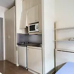Residencia Universitaria Resa Blas De Otero شقة